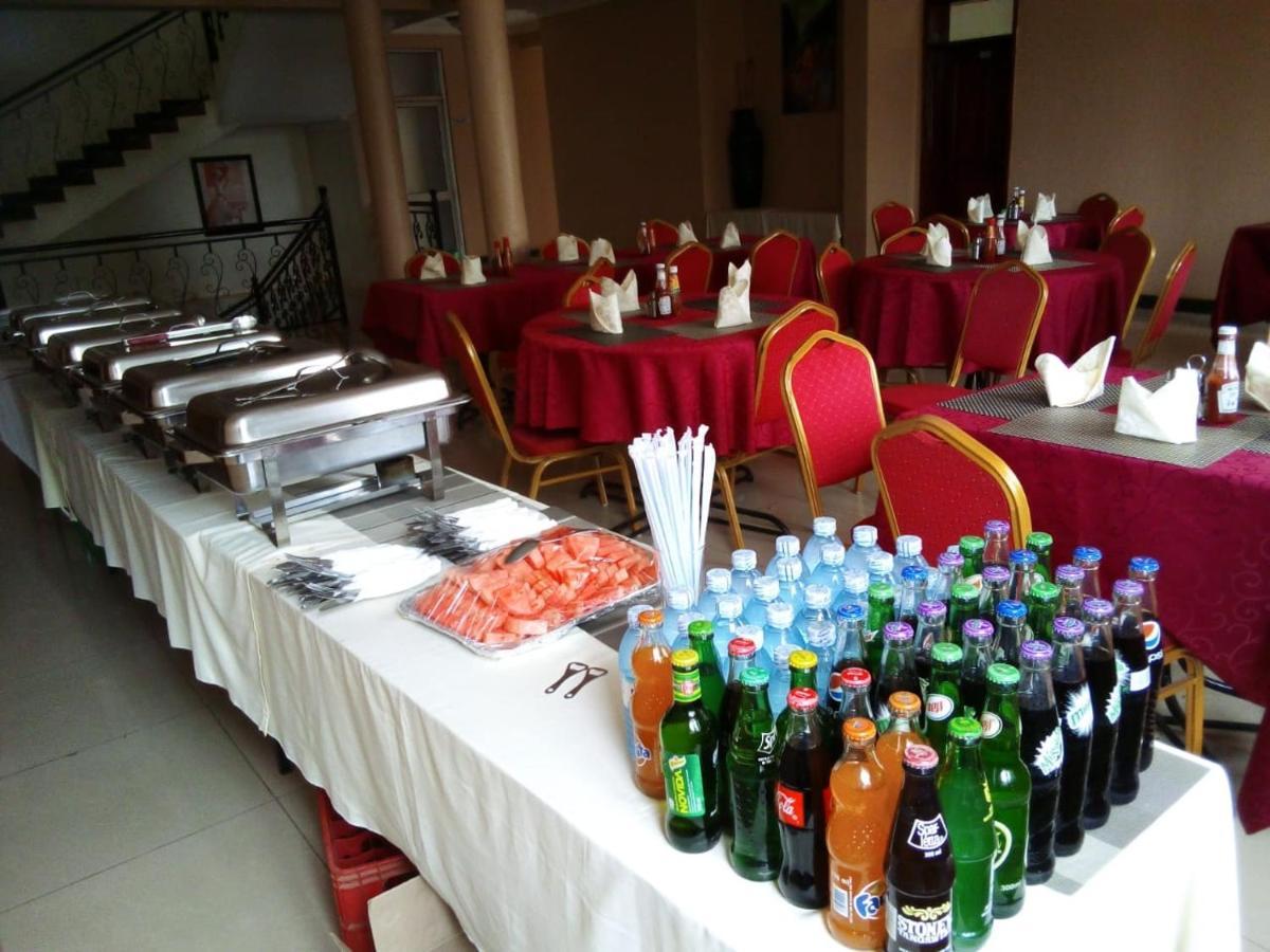 Westcliff Hotel Lira Екстериор снимка