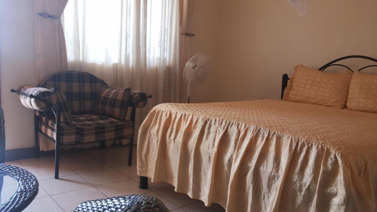 Westcliff Hotel Lira Екстериор снимка