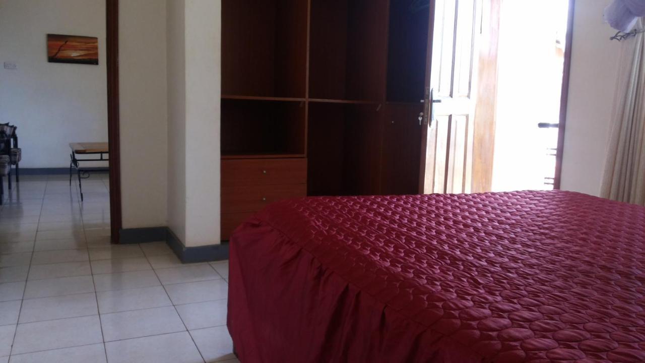 Westcliff Hotel Lira Екстериор снимка