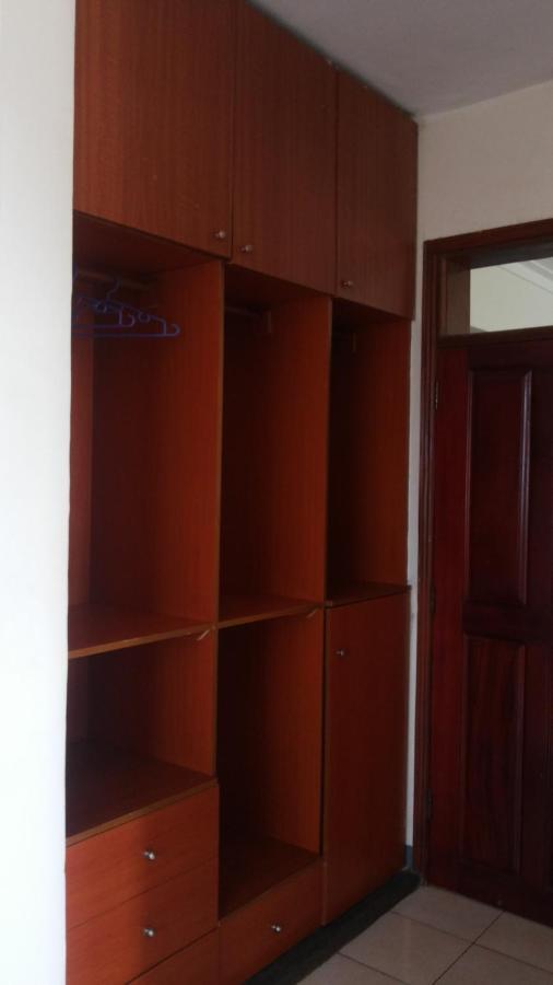 Westcliff Hotel Lira Екстериор снимка
