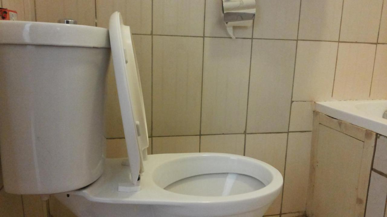 Westcliff Hotel Lira Екстериор снимка